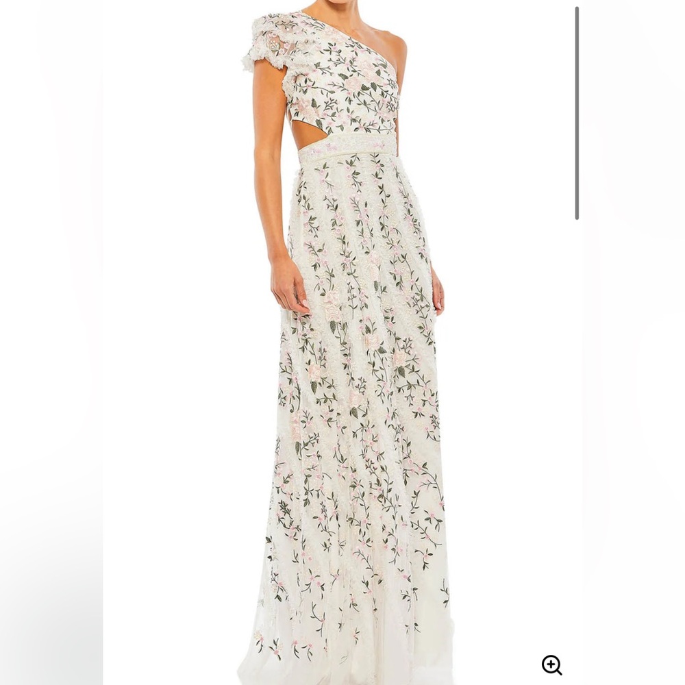 Beautiful spring Mac duggal embroidered gown formal dress 14 NWT‎